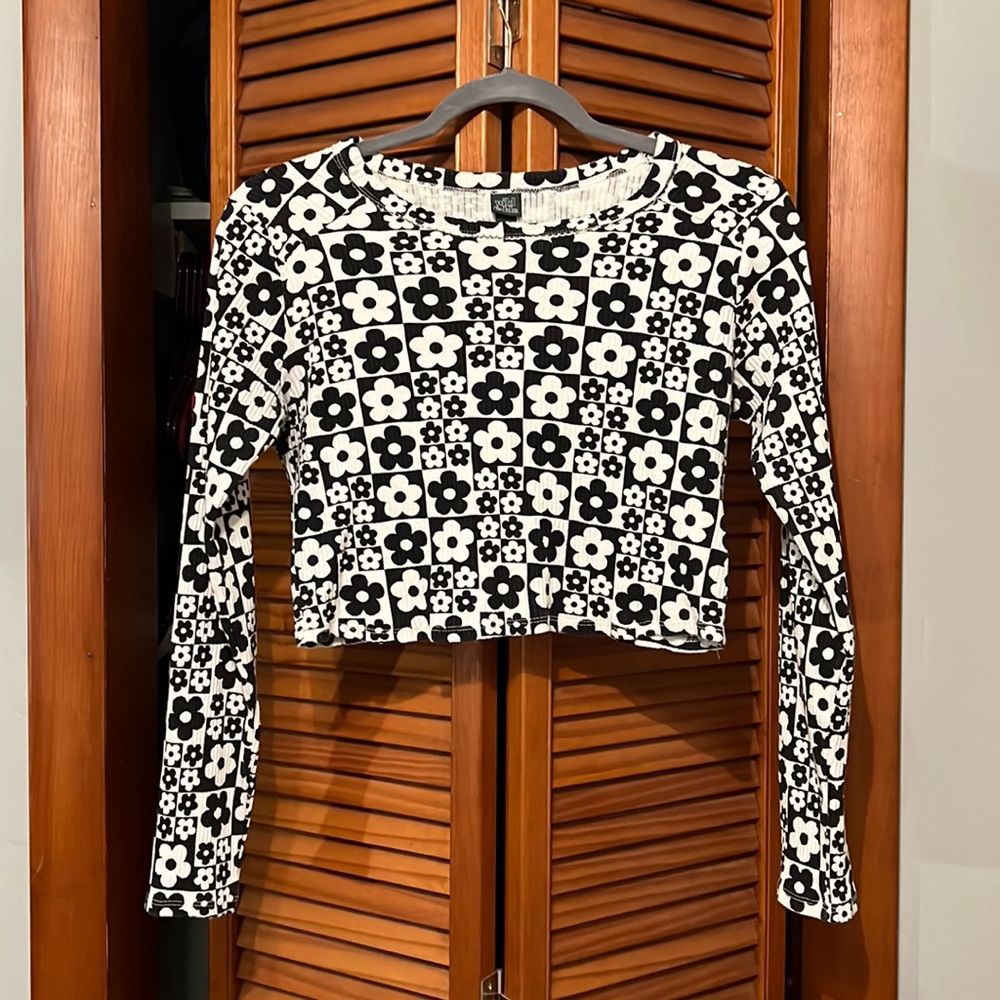 Crop Top by Wild Fable, size Large